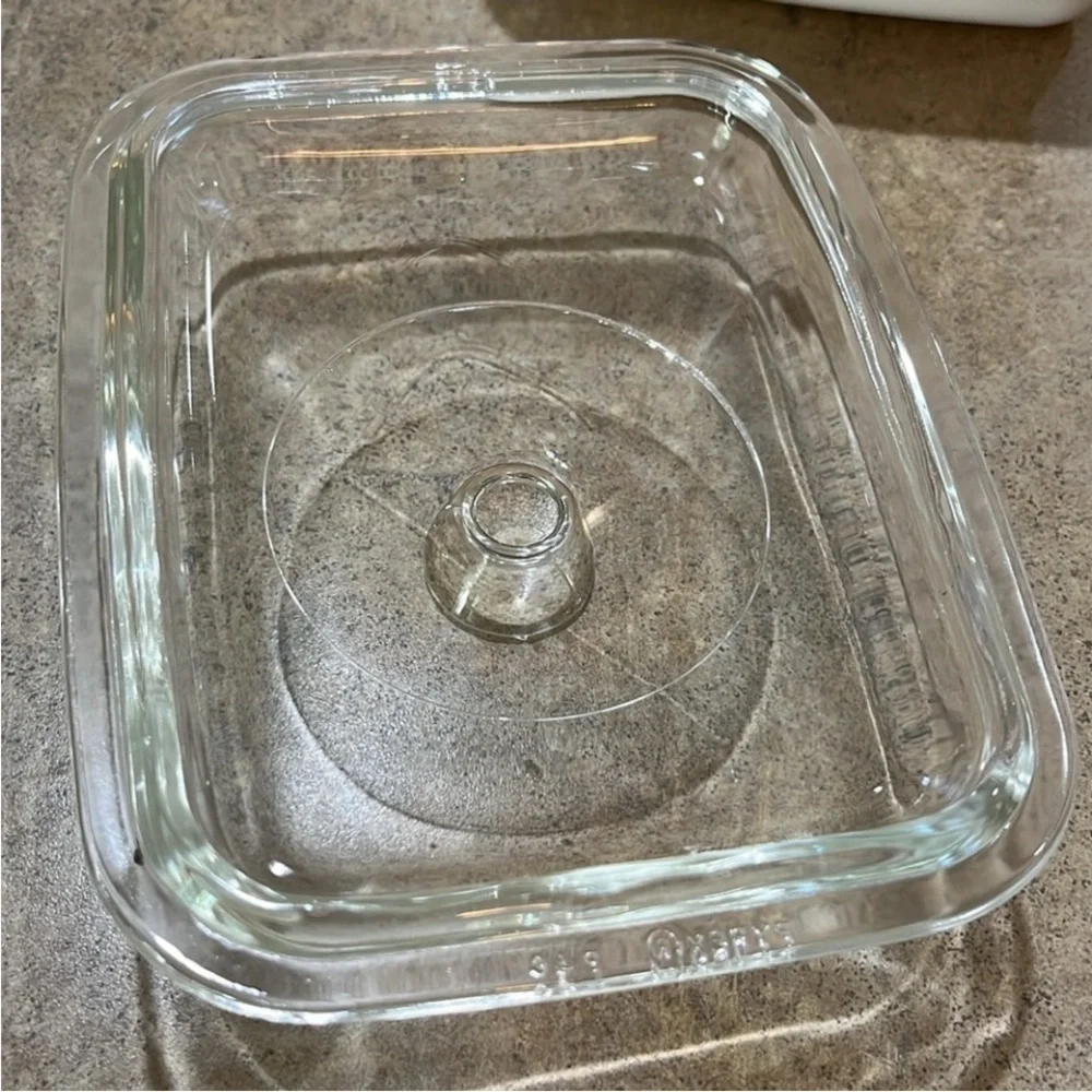 Corning Ware Cornflower With Lid P-4-B 7X5 1/2X3 inch Range - Oven -Microwave